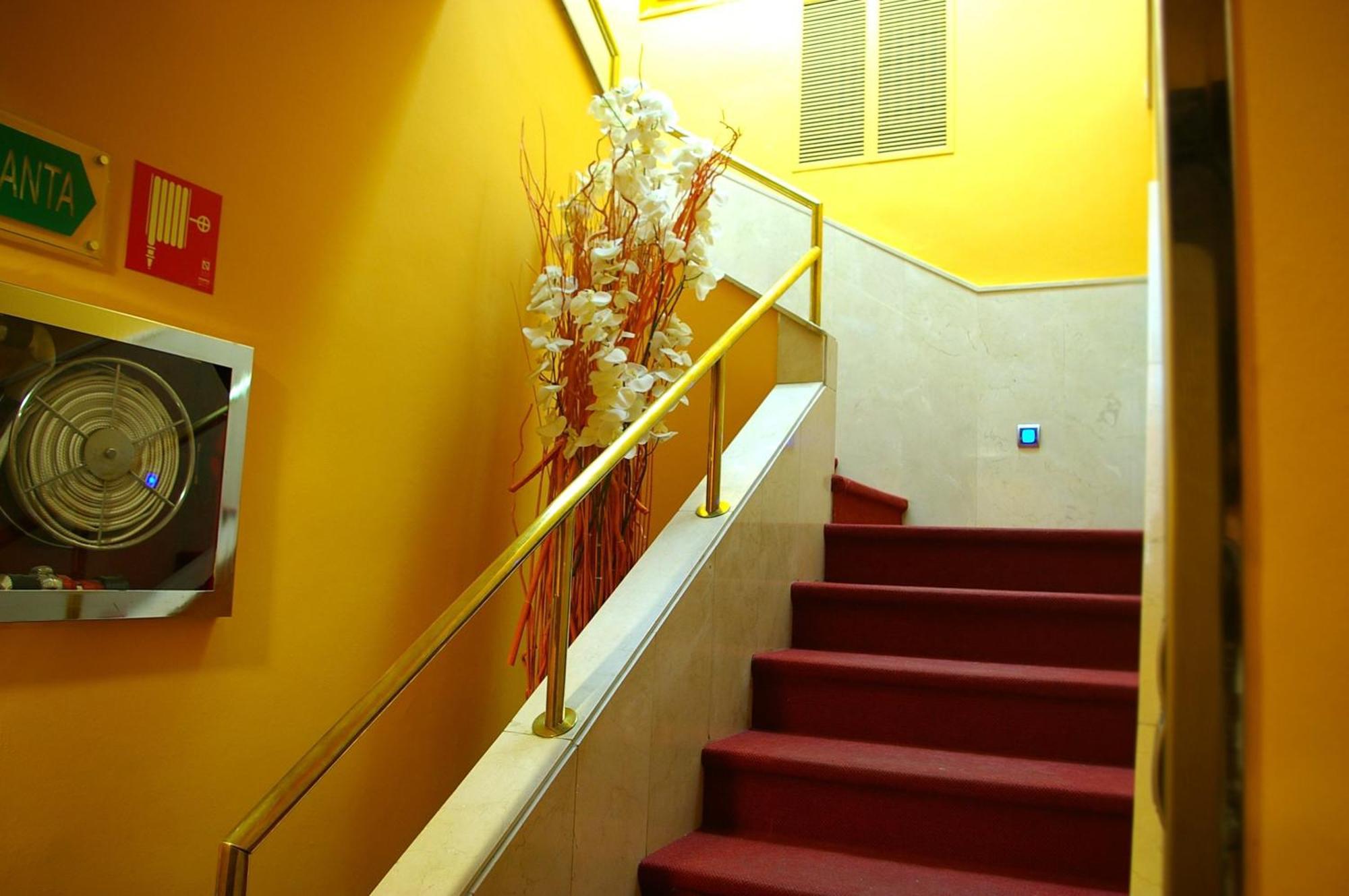 Hotel Gran Via Zaragoza Exterior photo